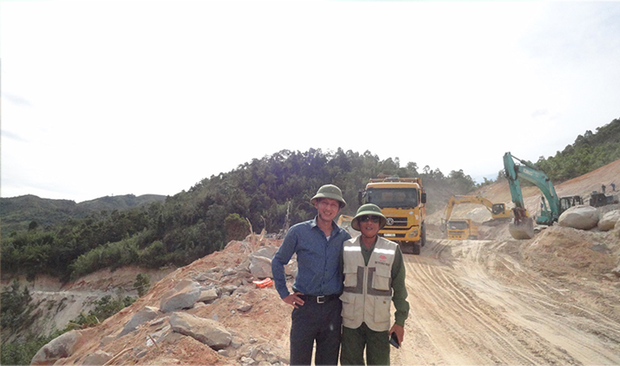 Thi công trạm biến áp và đường dây 35KV tại huyện Quế Phong - Tỉnh Nghệ An