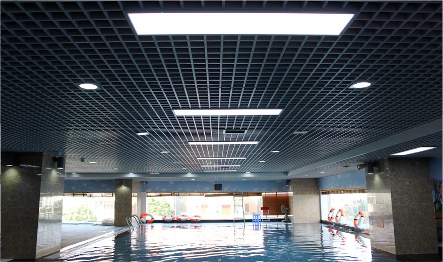 Hệ thống đèn chiếu sáng bể bơi