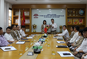 Công bố quyết định bổ nhiệm bà Nguyễn Thị Hiểu  Phó trưởng phòng Kinh Tế - Kế Hoạch