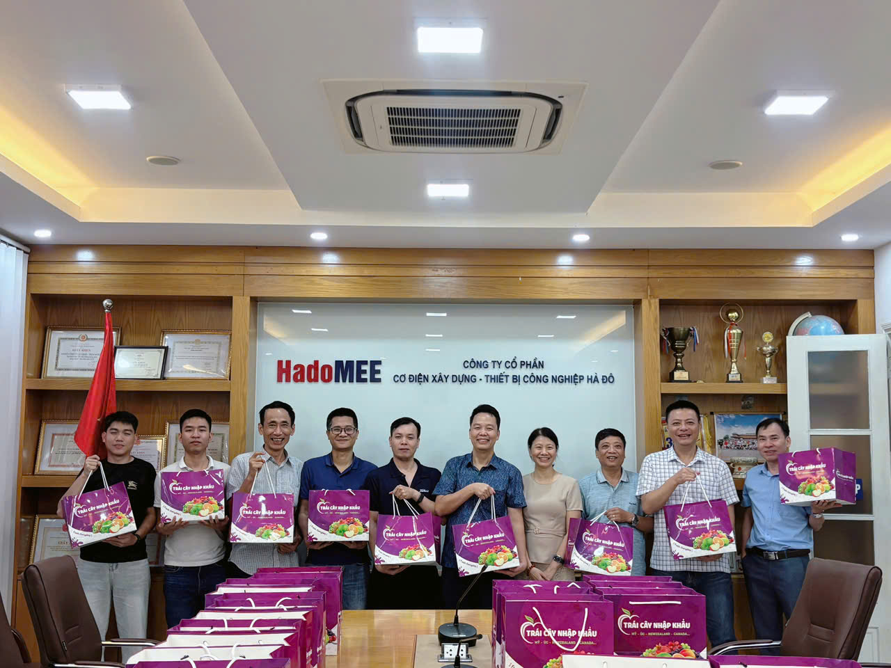 Công đoàn Công ty Cổ phần Cơ điện Xây dựng - Thiết bị Công nghiệp Hà Đô tổ chức tặng quà Tết Trung thu 2026 dành tặng toàn thể Cán bộ công nhân viên.